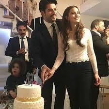 Orjinal Hediye Sepetleri Neseli Sus Evim Mezuniyet Fotograf Cekimi Unluler Aktrisler