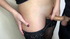 She enjoys when he cums on her yoga pants - Hot videos of women jizzing in her pants and wearing 'em in public