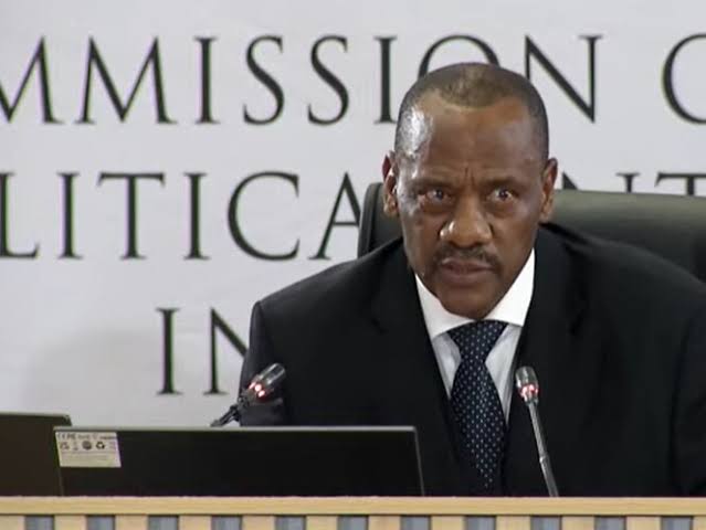 Former Hawks boss Godfrey Lebeya defends police interruption in KT Molefe's  house raid - Inside Politics