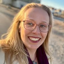 Understanding Finnish naming conventions and birthdate discrepancies