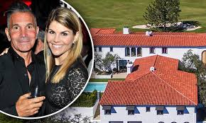 Fuller house actress lori loughlin and her husband designer mossimo giannulli have been holed up in their extravagant estate since being charged thexvid.com/video/7pqb4rwacgy/video.html #lori #loughlin home tour video #2017, fashions life styles and many more did you watch this home tour? Lori Loughlin And Mossimo Giannulli Sell Their Stunning Multi Million Dollar Bel Air Mansion Daily Mail Online