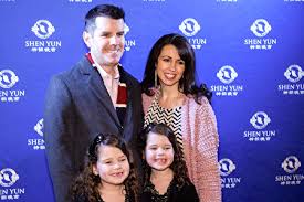 神韵寓意深刻银行资产经理赞歌词有力量| 舞蹈| 神性| 路易斯的斯迪弗剧院| 大纪元