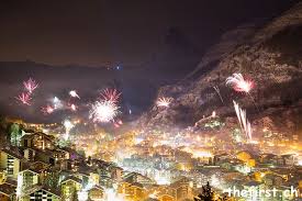 Amazing Shot From New Year S Eve At Zermatt Zermatt Need A Vacation Matterhorn