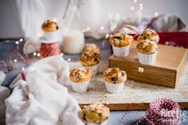 Metodi classici (qualcuno ha detto colazione?) e meno classici (crumble e cake pop) per tirar fuori qualcosa di buono anche dal panettone stantio. 5 Modi Creativi Per Recuperare Il Panettone Avanzato