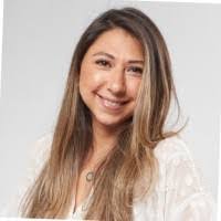 Kim Fenn's Instagram, Twitter & Facebook