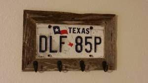 I Want To Make This Like Right Now License Plate Key Holder With Old Barn Wood License Plate Decor License Plate Crafts Old License Plates