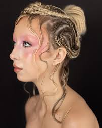 Knoxville Cutting/Bridal Specialist (@hairbypiper) • Instagram photos and  videos