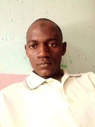 Is there any difference between "cast & characters"?