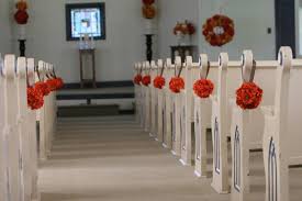 Reduziert und einfach oder üppig und großzügig? Blumen Zur Hochzeit In Der Kirche Bildergalerie