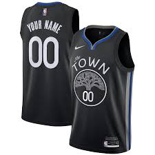 Auch wenn der wohl bekannteste basketballer aller zeiten mittlerweile sein trikot an den nagel gehängt hat, lohnt es sich, die neuen spieler der washington wizards anzufeuern. Golden State Warriors Nike City Edition Swingman Trikot Personalisierbar Jugendliche