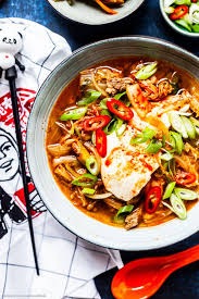 Koreanischer Tofu Eintopf Mit Kimchi In 15 Minuten Fertig Fur Grosses Suppengluck Gourmetguerilla S Foxy Food Kimchi Rezept Kimchi Koreanisches Essen