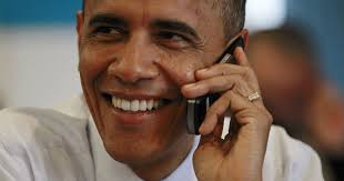 Resultado de imagem para OBAMA TELEFONANDO