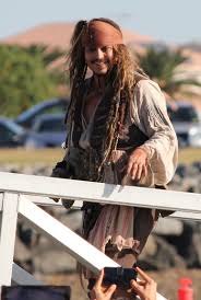 Proskákejte jeskyní s hlavním hrdinou z filmu piráti z karibiku. Jack Sparrow Wikipedie