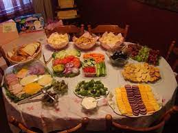 When the time for the baby shower party, children will not have time to sit quietly and eat a plate of food. Baby Shower Food Ideas Baby Shower Finger Foods Baby Shower Food For Girl Baby Shower Food Easy
