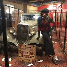 On may 23rd, 1934, bonnie and clyde were gunned down in their stolen. Fotos Bei Bonnie Clyde Death Car Jean Nv