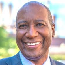 Merle Carter's Instagram, Twitter & Facebook