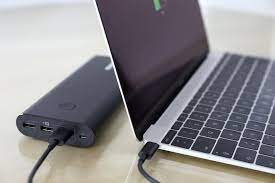 Microusb zum laden der powerbank. Apple Macbook 12 Early 2015 Uber Powerbank Laden Pocketnavigation De Navigation Gps Blitzer Pois