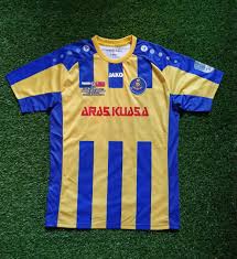 The 2017 malaysia fa cup final was the 28th final of the malaysia fa cup, the malaysia football cup competition. Jako Pahang Fa Malaysia Fa Cup Final Jersey Size 3xl Fit Size Xl Sports Sports Apparel On Carousell