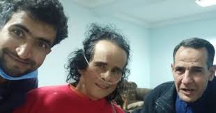 ويشار إلى أن علي حميدة من مواليد 1965، اشتهر بأغنية لولاكي التي حققت وقت طرحها بالأسواق نجاحا كبيرا، وتم بيع 6 ملايين نسخة للألبوم عام 1988، وعلى الرغم من. ØªØ­Ø³Ù† Ø§Ù„Ø­Ø§Ù„Ø© Ø§Ù„ØµØ­ÙŠØ© Ù„Ù„ÙÙ†Ø§Ù† Ø¹Ù„Ù‰ Ø­Ù…ÙŠØ¯Ø© ÙˆÙŠØ·Ù„Ø¨ Ø§Ù„Ø³Ù‡Ø± Ù…Ø¹ Ø¨Ø¹Ø¶ Ø£ØµØ¯Ù‚Ø§Ø¦Ù‡ Ø§Ù„ÙŠÙˆÙ… Ø§Ù„Ø³Ø§Ø¨Ø¹