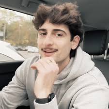 Isaac Smith 4 Fingers