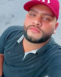 Cesar Mijares's Instagram, Twitter & Facebook