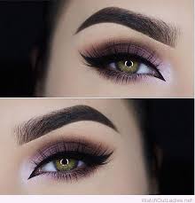 45 Purple Natural Looking Makeup For Green Eyes For New Years Party Purple Eye Makeup Purple Wedding Makeup Makeup