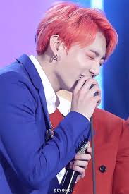 𝔯𝔞𝔠𝔥𝔢𝔩🦋🥺✨ (@sugarmochiii)