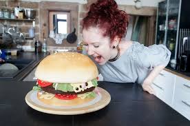 Torte Hamburgercake Tortendekorationskurse Fondant Kaiserslautern Landstuhl Pirmasens Zweibrucken Homburg K Torte Fur Manner Hamburger Kuchen Kuchen Fur Manner