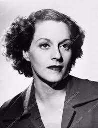 Martha Sleeper portrait 5884-16