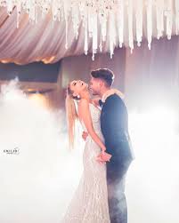 This comprehensive list of the best first dance songs has it all: 69 First Dance Songs For Your Wedding Updated List For 2021