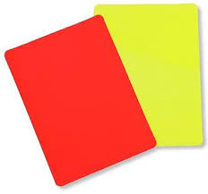 Een rode kaart wordt bij veel sporten gebruikt om een speler te straffen door deze uit het veld te sturen. Bol Com Scheidsrechterkaarten Scheidsrechter Kaarten Geel En Rood Voetbal