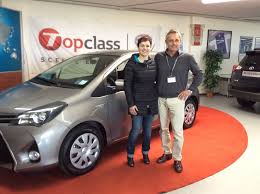 Dopo 16 Anni E 245 000 Km Condotti In Maniera Eccellente La Toyota Yaris 1 0 Di Selena Passa Il Testimone Alla Innovativa Yaris Hybrid Ac Selena Toyota