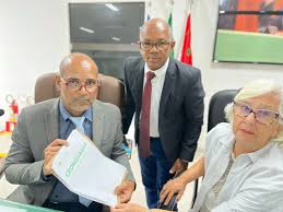 Foi entregue, pelo Vereador Odailson Pequeno, na sessão de quarta-feira à  mesa Diretora da Câmara de Vereadores de Ilhéus/BA, um importante  documento: plano de expansão de obras da rede de energia da