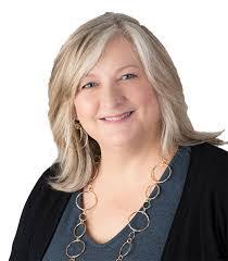 Lynn Paxson's Instagram, Twitter & Facebook