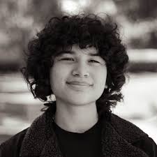 Mia Chavis's Instagram, Twitter & Facebook