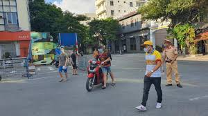 Jun 19, 2021 · sáng sớm nay (19/6), tại tp hà tĩnh, nơi vừa được nới lỏng giãn cách xã hội, đường phố và các khu vực công My Teybiyapqpm