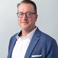 Vincent Sampieri's Instagram, Twitter & Facebook