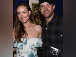 The former hollywood couple split in january 2020 and soon after reports surfaced that olivia was now in a relationship with harry styles. Olivia Wilde Jason Sudeikis Granted Temporary Restraining Order Against Alleged Stalker Entertainment