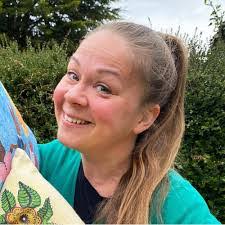 Autumn Blank's Instagram, Twitter & Facebook