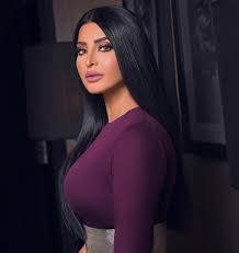 وأكد متابعون أن ريم عبدالله خضعت للتجميل في الأنف مستشهدين بمقطع فيديو سابق كانت قد نشرته قبل يومين ووثقّ تواجدها في عيادة الطبيب. Ø£ÙˆÙ„ ØªØ¹Ù„ÙŠÙ‚ Ù„Ù€ Ø±ÙŠÙ… Ø¹Ø¨Ø¯Ø§Ù„Ù„Ù‡ Ø¨Ø¹Ø¯ Ù…Ù‚Ù„Ø¨ Ø±Ø§Ù…Ø² Ø¬Ù„Ø§Ù„ Et Ø¨Ø§Ù„Ø¹Ø±Ø¨ÙŠ