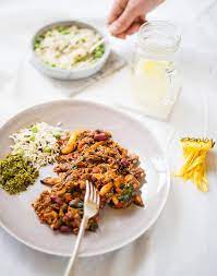 Half Of The People Ordering From This Vegan Meal Delivery Service Are Meat Eaters