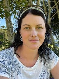 Wendy Toft's Instagram, Twitter & Facebook