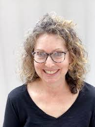 Rachelle Grossman's Instagram, Twitter & Facebook