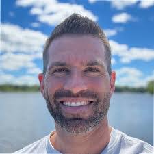 Aaron Coman's Instagram, Twitter & Facebook