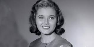 Who is Noreen Corcoran dating? Noreen Corcoran boyfriend, husband