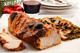 Servim friptura din mușchiuleț de porc împănat la tigaie cu garnitura. Retete Culinare Cu Carne De Porc Diva In Bucatarie