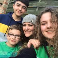 pamela francis (@pamelaf51916937)