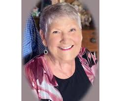 Linda Moles's Instagram, Twitter & Facebook