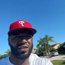 Tanisha George's Instagram, Twitter & Facebook