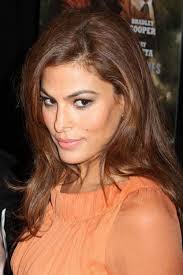 Le ragazze a pelo lungo e a pelo corto dovrebbero provare i colpi di sole al caramello o un colore di capelli caramello almeno una volta, . Capelli Castani 10 Sfumature Ispirazioni Dal Cioccolato Al Bronde